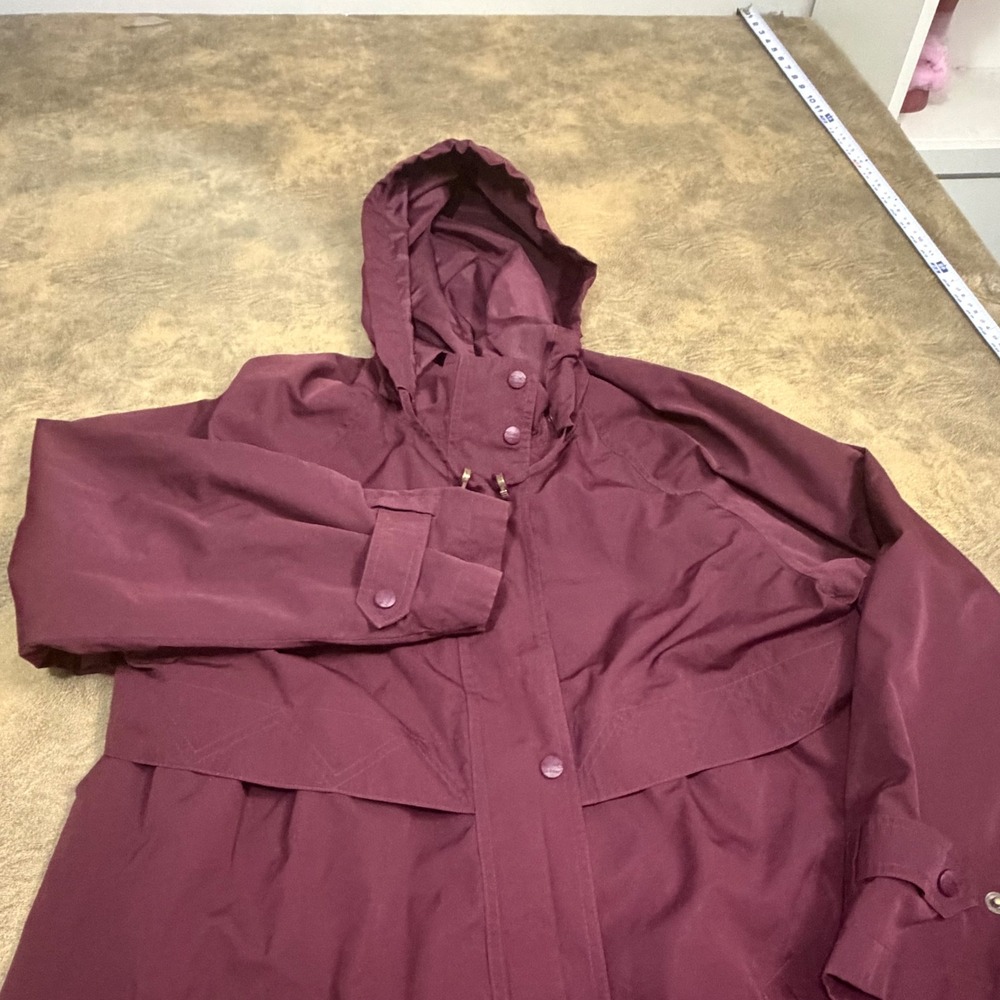 L.L. Bean Raincoat Women Large Burgundy Long Removable Hood Duster Jacket